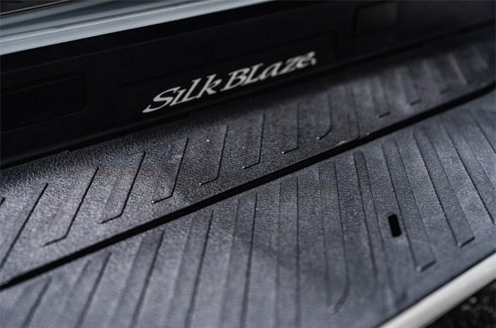 ヴェルファイア40系専用 SilkBlaze スライドドア アシストステップ
