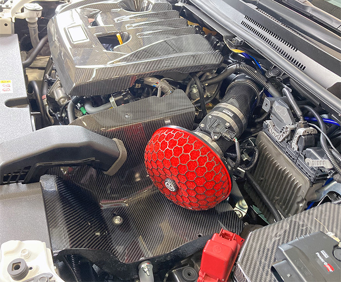 GRカローラ専用 HKS カーボンレーシングサクション 装着イメージ