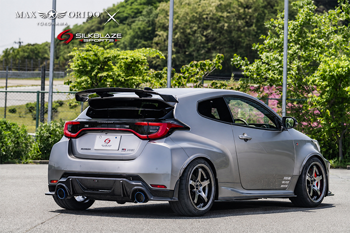 GRヤリス 後期型専用 SilkBlaze リアウィング 装着車両