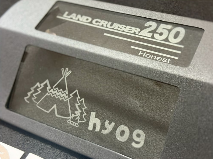 ランドクルーザー250系専用 HONEST×hyog ガラスフューエルリッド