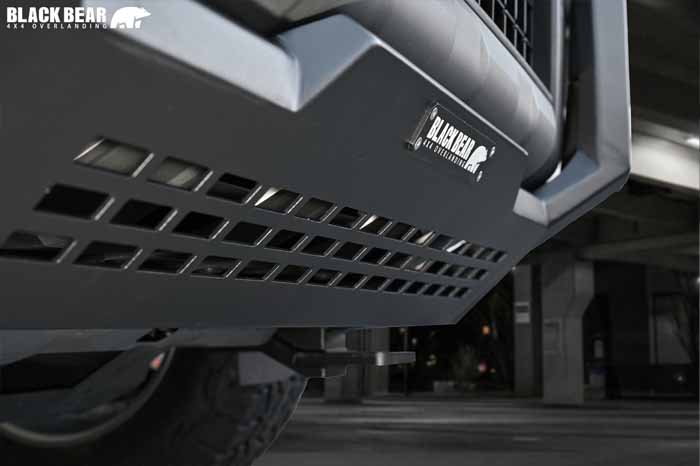 ランドクルーザー250系専用 BLACK BEAR フロントバンパーガード
