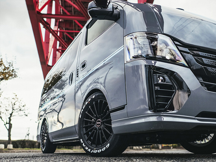 NV350 キャラバン専用 17インチ ホイール＆タイヤセット