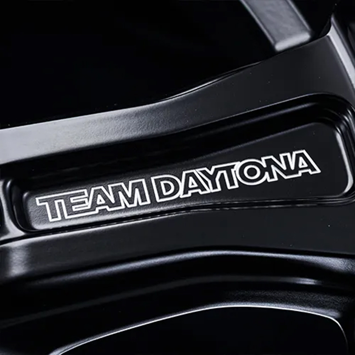 NV350 キャラバン専用 17インチ ホイール＆タイヤセット