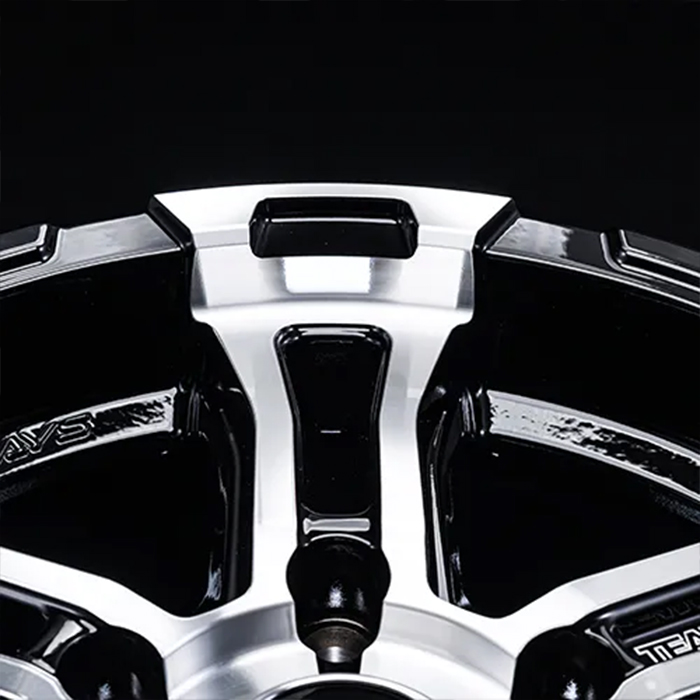 NV350 キャラバン専用 17インチ ホイール＆タイヤセット