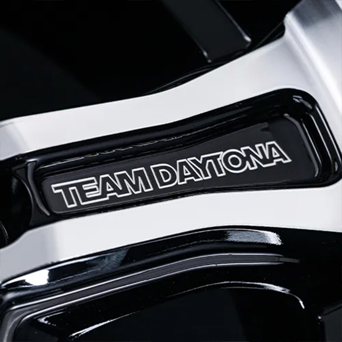 NV350 キャラバン専用 17インチ ホイール＆タイヤセット